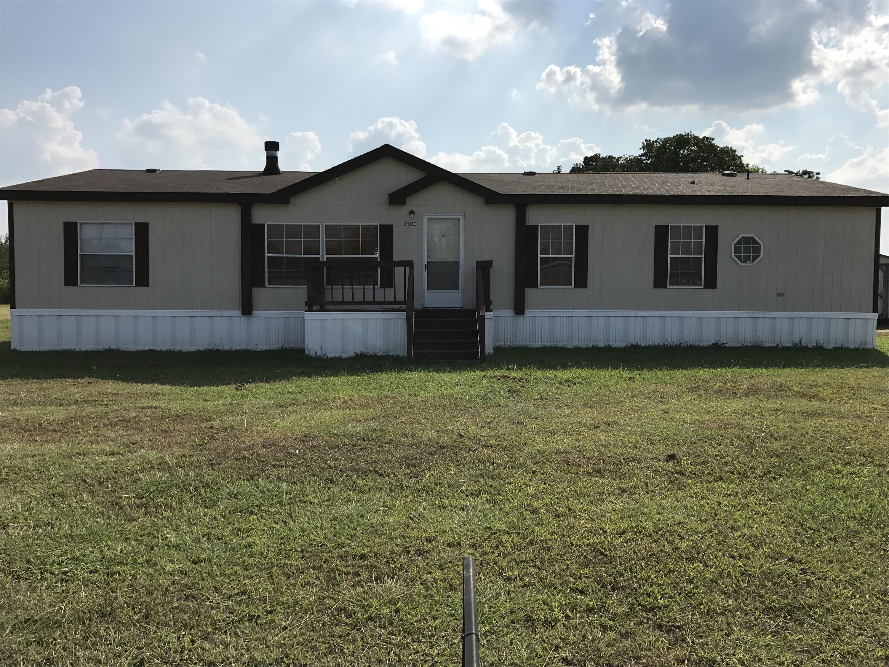 2500 Redwood Cir